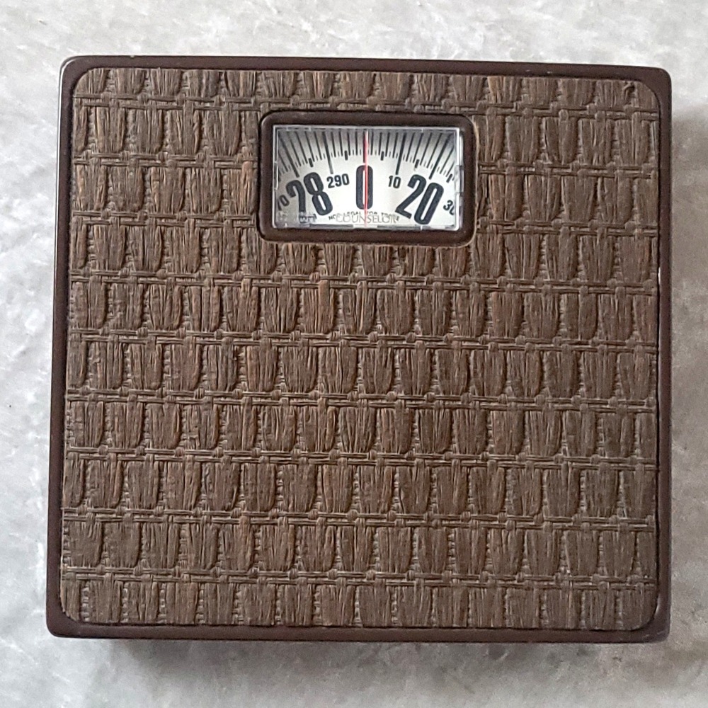 Vtg Counselor Bathroom Scale Brown Woven Wicker Analog Mechanical USA